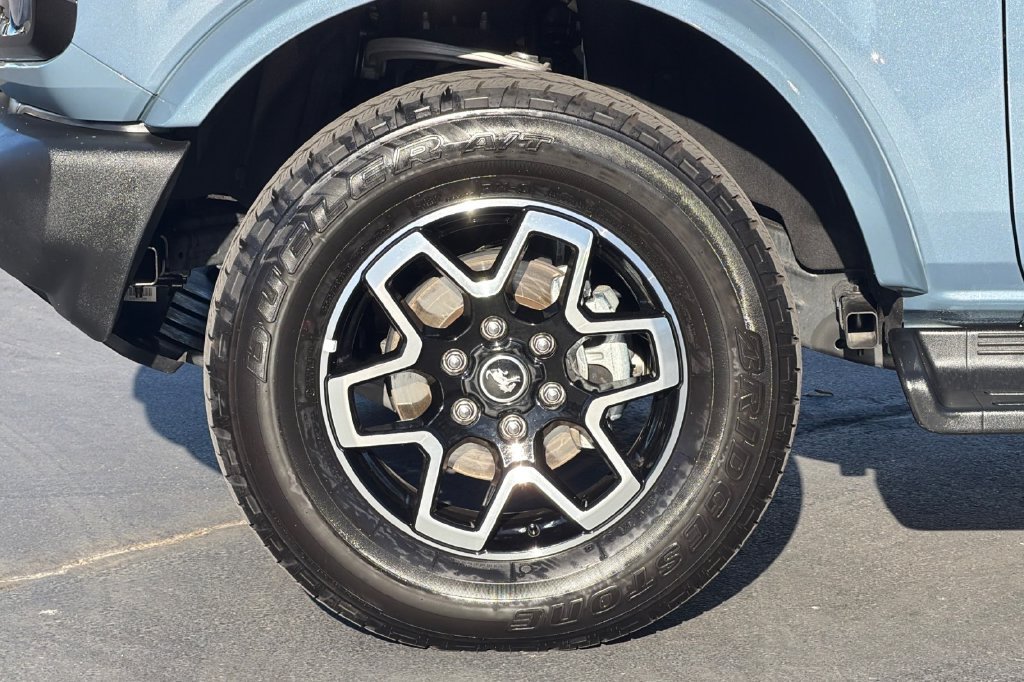 Used 2025 Ford Bronco Outer Banks AWD/4WD image 25