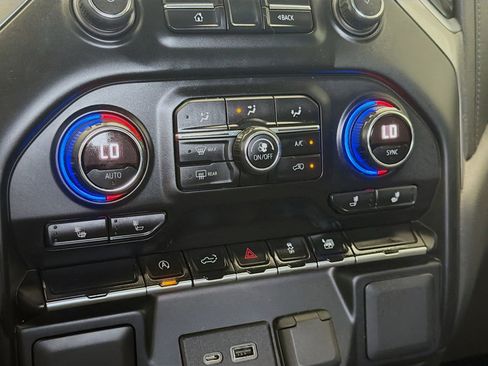 Used 2019 Chevrolet Silverado 1500 LT w/ All-Star Edition image 10