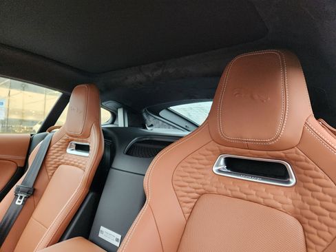 Used 2024 Jaguar F-TYPE R AWD/4WD image 10