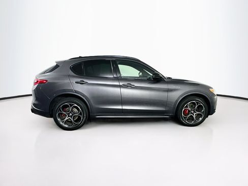 Used 2023 Alfa Romeo Stelvio Veloce AWD/4WD image 10