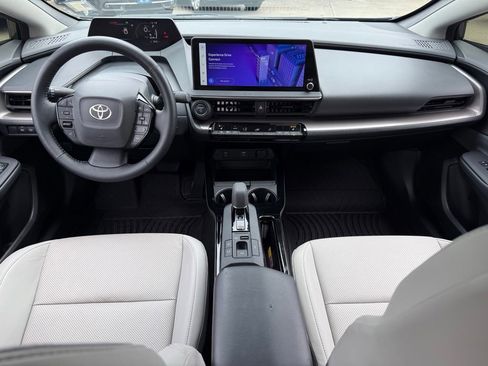 Used 2023 Toyota Prius XLE AWD/4WD image 16