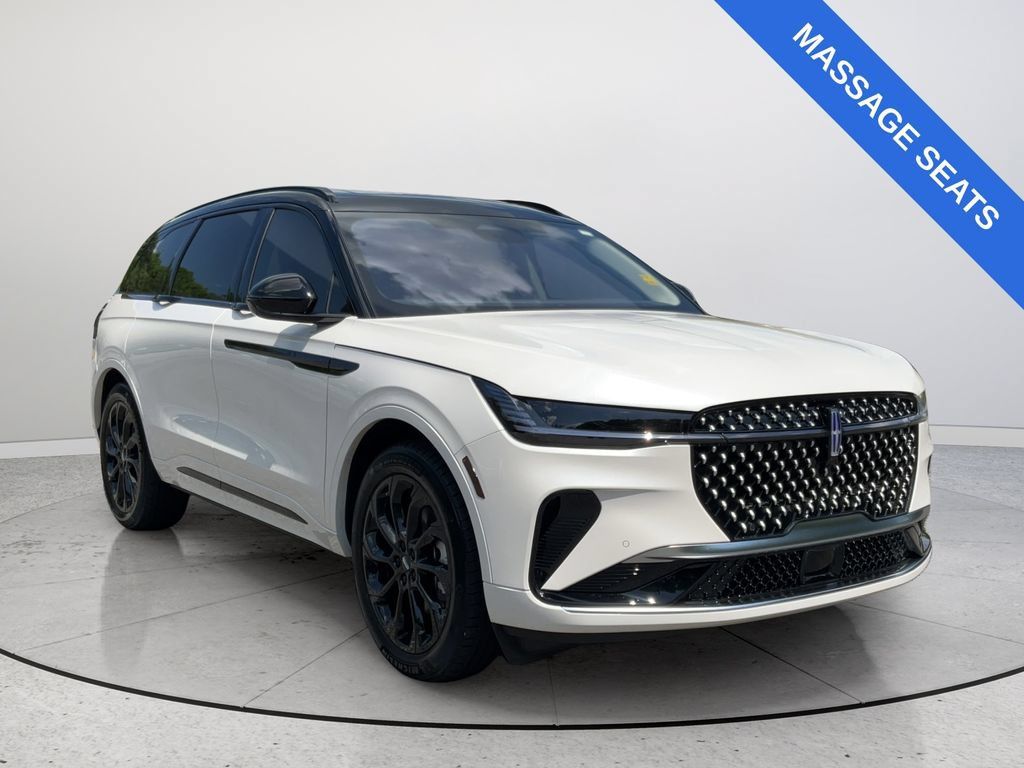 Used 2025 Lincoln Nautilus Reserve AWD/4WD image 1