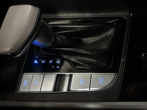 Used 2021 Hyundai Elantra SEL w/ Convenience + Premium Package FWD image 13