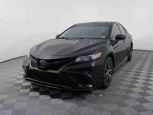 Used 2021 Toyota Camry SE FWD image 20