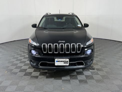 Used 2018 Jeep Cherokee Limited w/ Technology Group AWD/4WD image 6