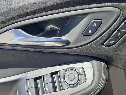 Used 2023 Buick Encore GX Essence w/ Experience Buick Package FWD image 11