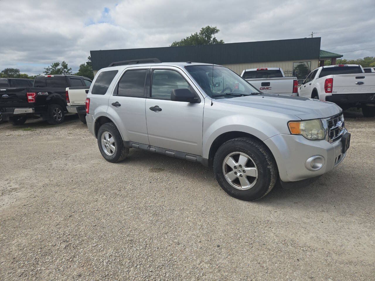 Used 2011 Ford Escape XLT AWD/4WD image 1