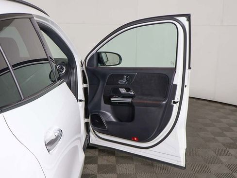 Used 2024 Mercedes-Benz GLA 250 4MATIC image 21