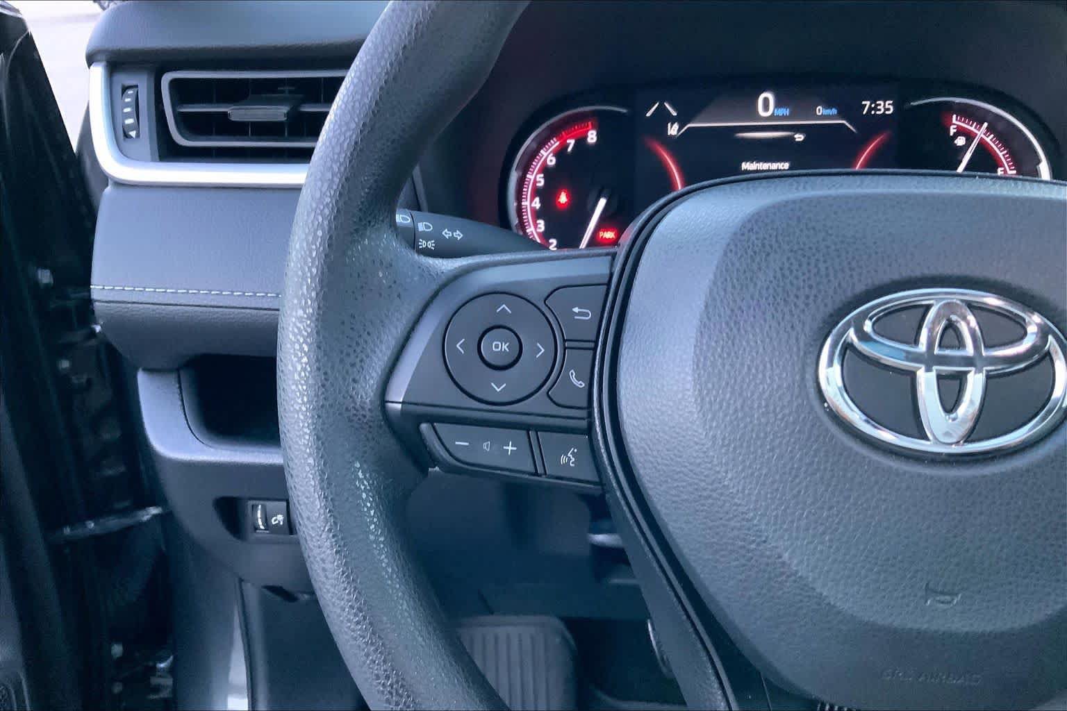 Used 2023 Toyota RAV4 XLE AWD/4WD image 21