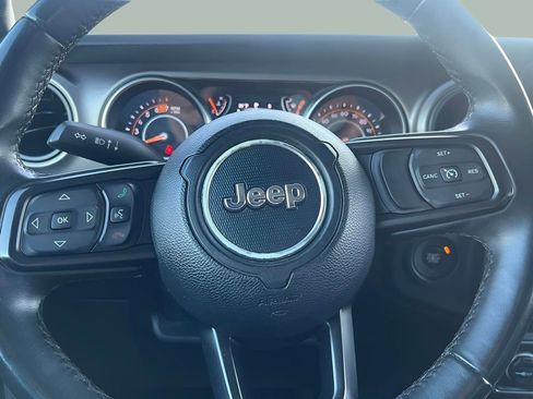 Used 2018 Jeep Wrangler Unlimited Sport S AWD/4WD image 13