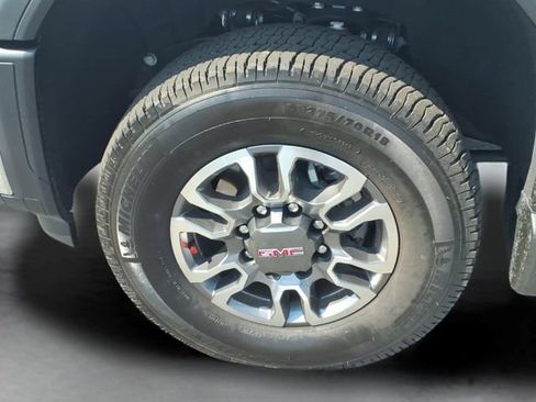 Used 2026 GMC Sierra 2500 SLE AWD/4WD image 17