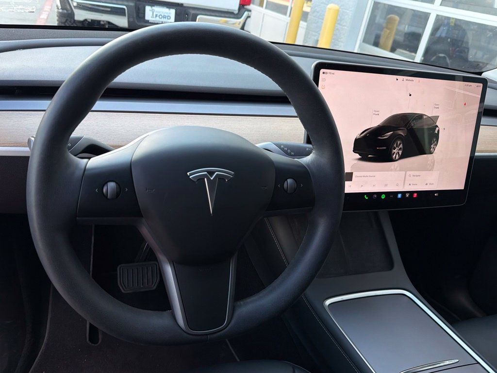 Used 2023 Tesla Model Y Long Range AWD/4WD image 11