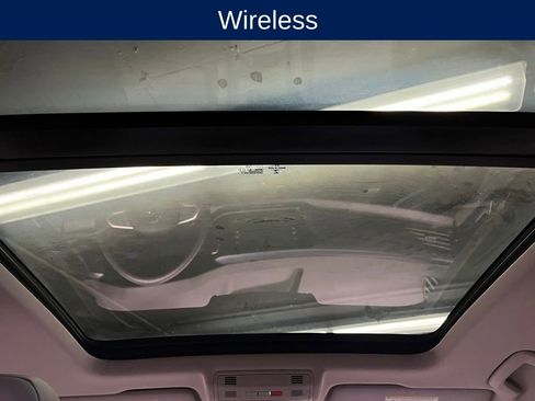 Certified 2022 Volkswagen Taos SE image 10