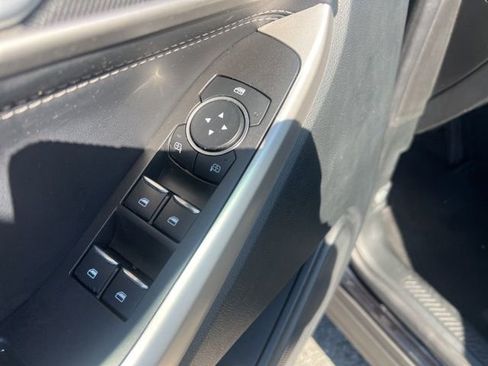 Used 2023 Ford Explorer XLT image 12