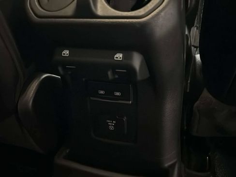 Used 2021 Jeep Wrangler Unlimited Sahara w/ Uconnect 4C Nav & Sound Group AWD/4WD image 15