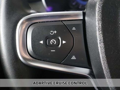 Used 2023 Volvo XC40 B5 Plus w/ Climate Package AWD/4WD image 5