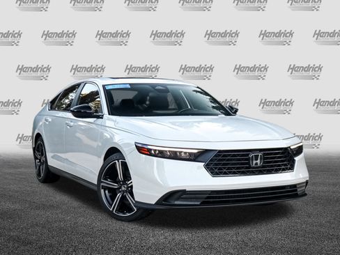 Used 2024 Honda Accord Sport image 2