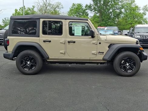 Used 2022 Jeep Wrangler Unlimited Sport AWD/4WD image 15