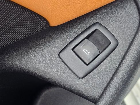 Used 2023 BMW 540i w/ M Sport Package image 17