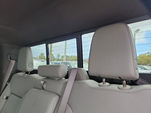 New 2026 GMC Sierra 1500 SLT w/ SLT Premium Package image 11