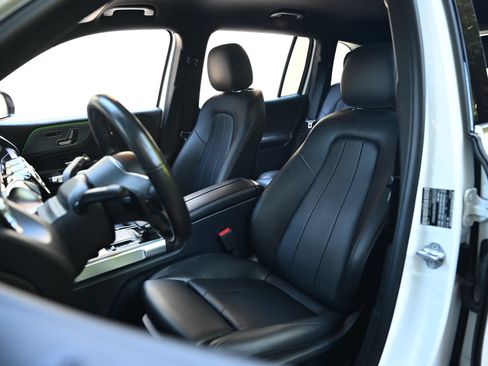 Used 2021 Mercedes-Benz GLB 250 4MATIC image 22