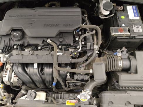 Used 2023 Hyundai Elantra SEL FWD image 30