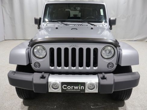 Used 2014 Jeep Wrangler Sahara w/ Connectivity Group AWD/4WD image 7
