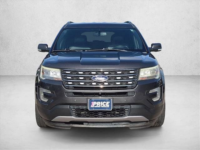 Used 2017 Ford Explorer Limited FWD image 2