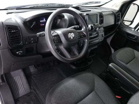 Used 2025 RAM ProMaster 2500 w/ Convenience Group FWD image 18