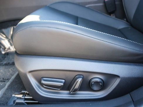 New 2026 Toyota Prius XLE FWD image 23