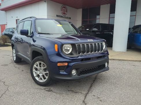 Used 2019 Jeep Renegade Latitude w/ Cold Weather Group image 2