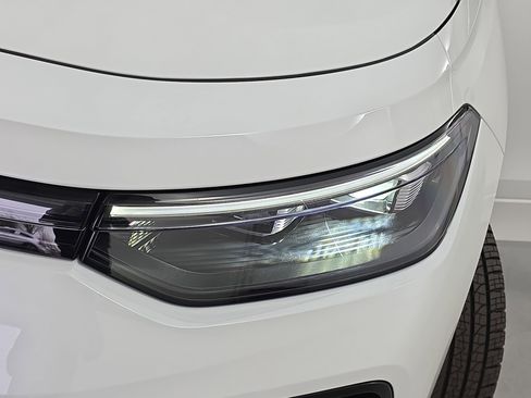 New 2026 Volkswagen Tiguan SE R-Line FWD image 32