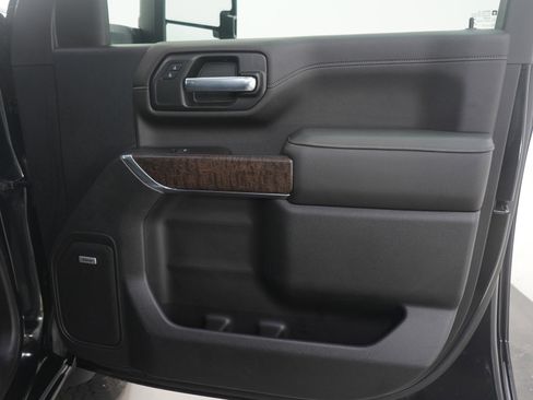 Used 2021 GMC Sierra 2500 Denali w/ Denali Ultimate Package image 12