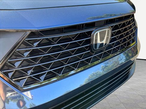 Used 2023 Honda Accord EX image 32