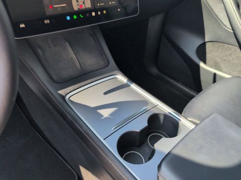 Used 2022 Tesla Model Y Performance image 18