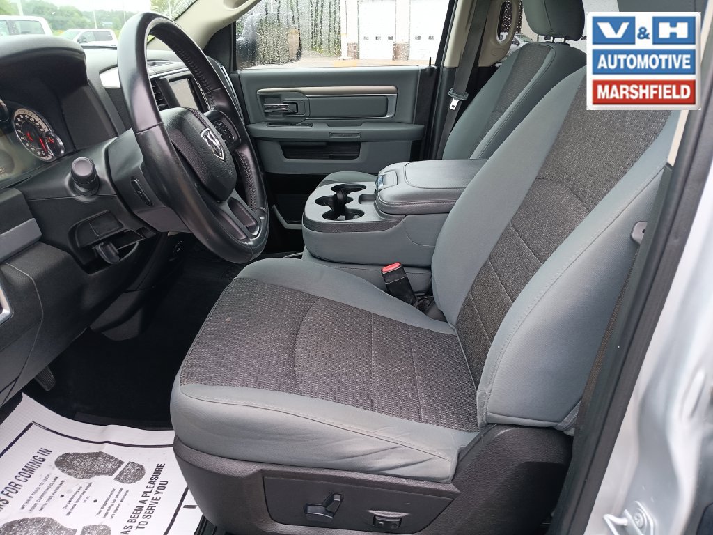 Used 2019 RAM 1500 Big Horn AWD/4WD image 18