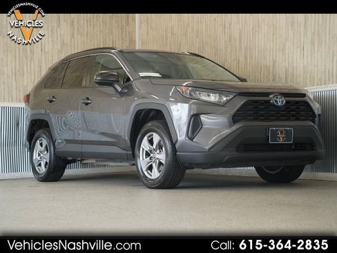 Used 2022 Toyota RAV4 LE AWD/4WD image 1