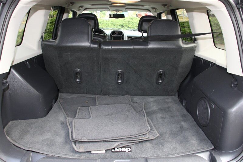 Used 2016 Jeep Patriot High Altitude AWD/4WD image 15