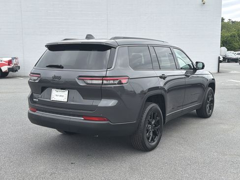 New 2026 Jeep Grand Cherokee L 2WD image 8