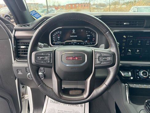 Used 2023 GMC Sierra 1500 AT4 w/ AT4 Preferred Package AWD/4WD image 10