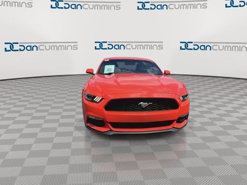 Used 2016 Ford Mustang Coupe RWD image 3