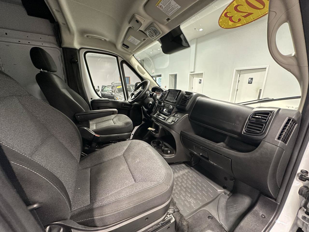 Used 2023 RAM ProMaster 2500 FWD image 12