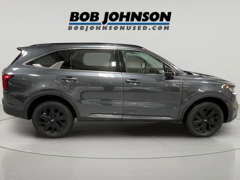 Used 2021 Kia Sorento S w/ Panoramic Sunroof Package image 8