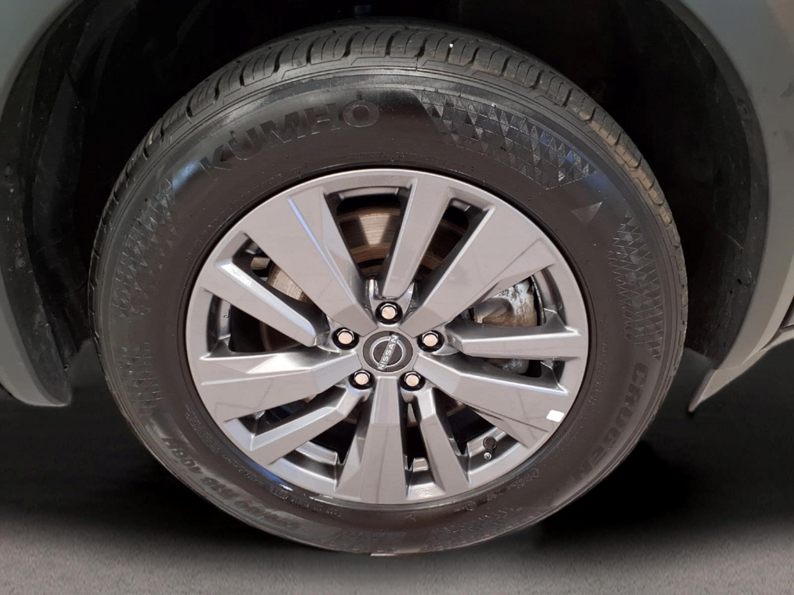 Used 2025 Nissan Pathfinder SV AWD/4WD image 8