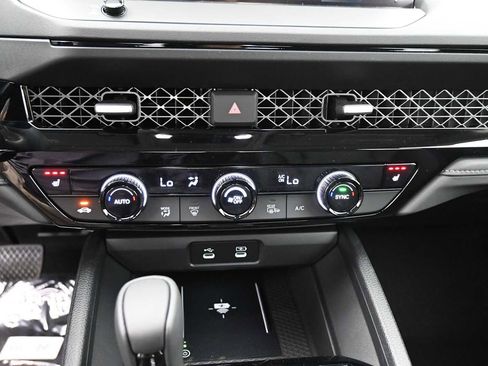 Used 2022 Chevrolet Silverado 1500 RST w/ All Star Edition Plus AWD/4WD image 9
