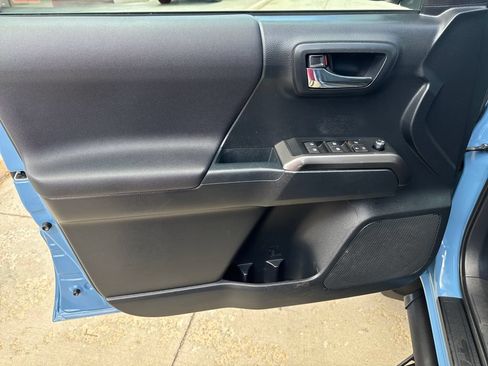 Certified 2018 Toyota Tacoma TRD Pro AWD/4WD image 12