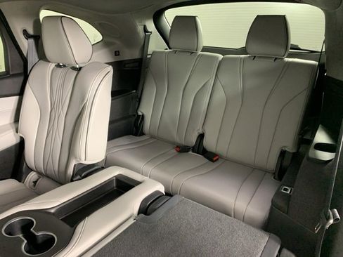 Used 2025 Acura MDX w/ Advance Package image 28