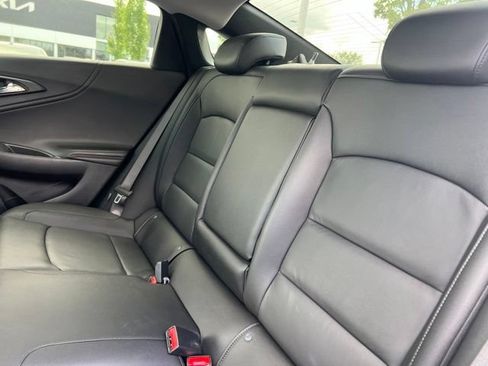 Used 2022 Chevrolet Malibu LT w/ Leather Package FWD image 31