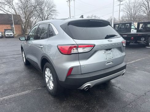 Used 2022 Ford Escape SE w/ Cold Weather Package image 9