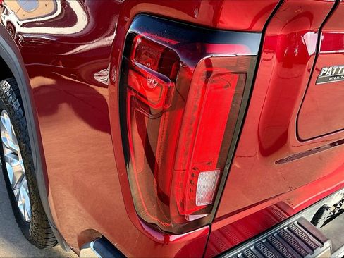 Used 2021 GMC Sierra 1500 SLT image 39